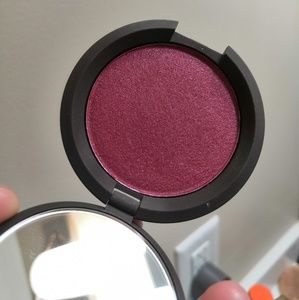 BECCA Makeup - Becca luminous blush dahlia BECCA Makeup - Becca luminous blush dahlia